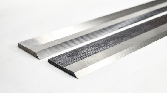Lange levensduur 600*60*8mm HSS metrische getande messen voor het glad maken van houtplaneroppervlak