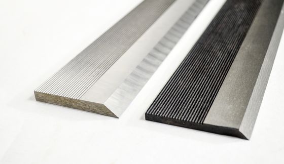 Lange levensduur 600*60*8mm HSS metrische getande messen voor het glad maken van houtplaneroppervlak